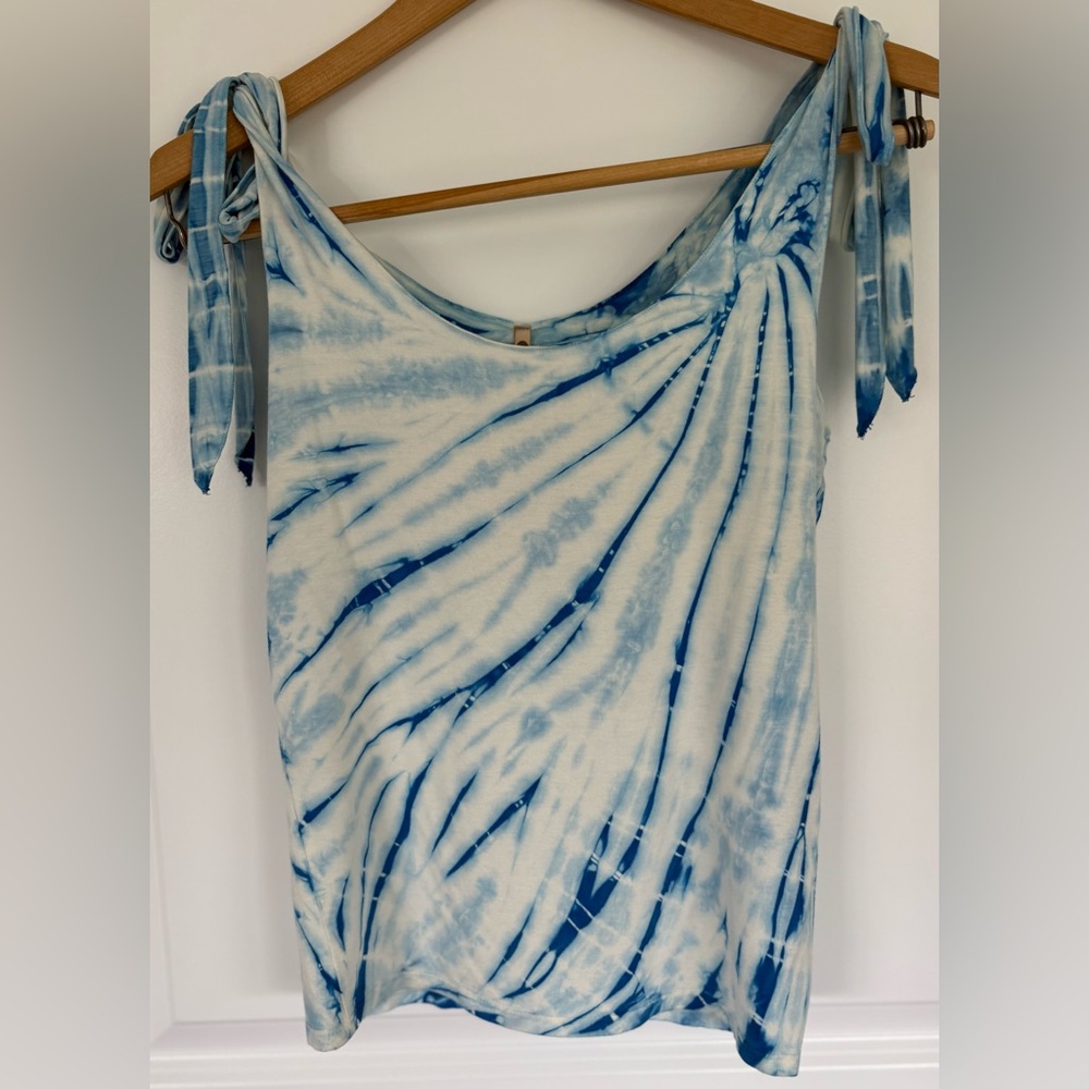 Three Dots tank top, tie-dye
